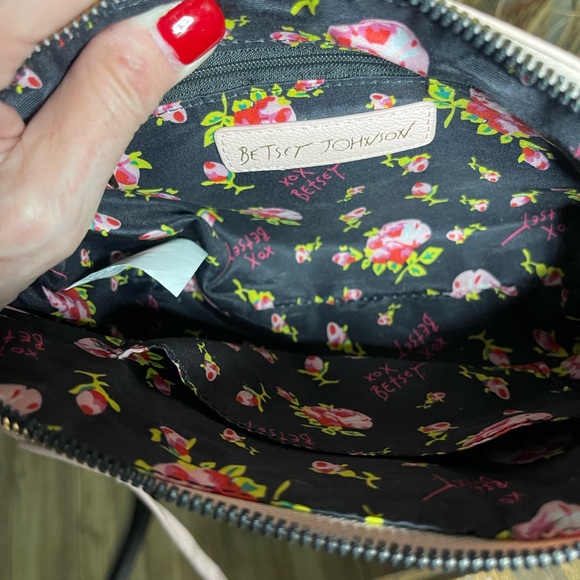 Betsey Johnson women's Crossbody bag that is pink in color - Picture 8 of 9
